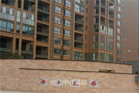 电厂东区三室二厅105平简装看房方便急售